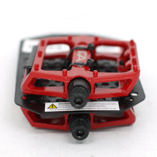 Load image into Gallery viewer, Free Agent Aluminum Platform Bicycle Pedals 9/16 - Live4Bikes