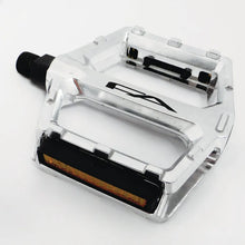 Load image into Gallery viewer, Free Agent Platform Aluminum Bicycle Pedals 1/2 Chrome -Live4Bikes
