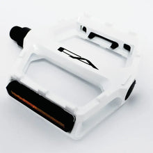 Load image into Gallery viewer, Free Agent Platform Aluminum Bicycle Pedals 9/16 - Live4Bikes