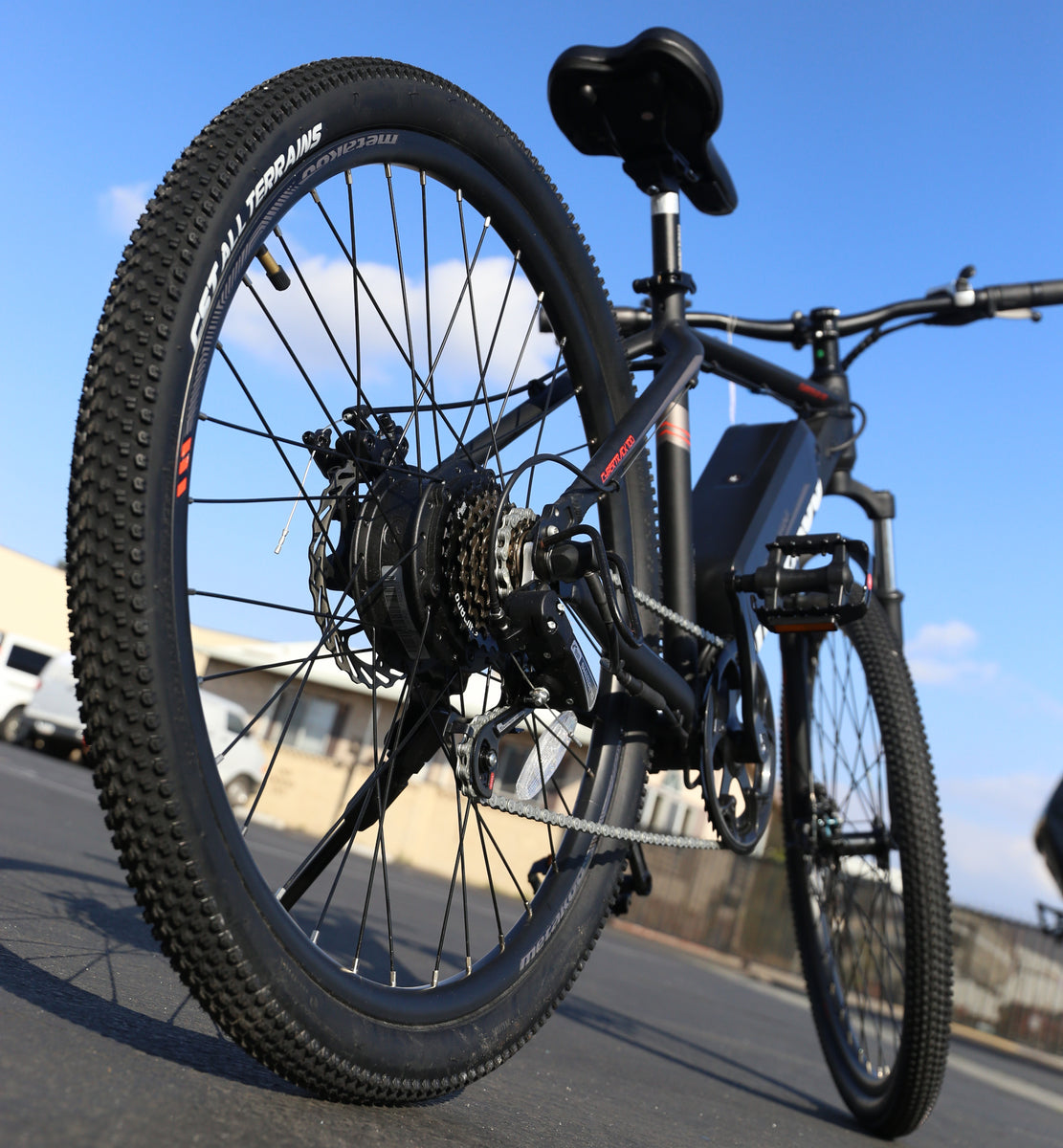metakoo cybertrack 26 inch mountain electric bicycle 100 Bike for Adults, BAFANG Premium Motor 32 km/h Off-Road E-Bike,91 km Range Removable Battery, LCD Display Size:LRG Petite it provides a secure AOVOPRO EB60B Electric Bike