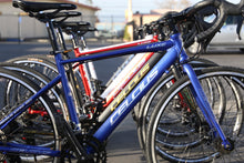 Load image into Gallery viewer, Road Bike w/ Disc Brakes 49cm | Celcius Luxe