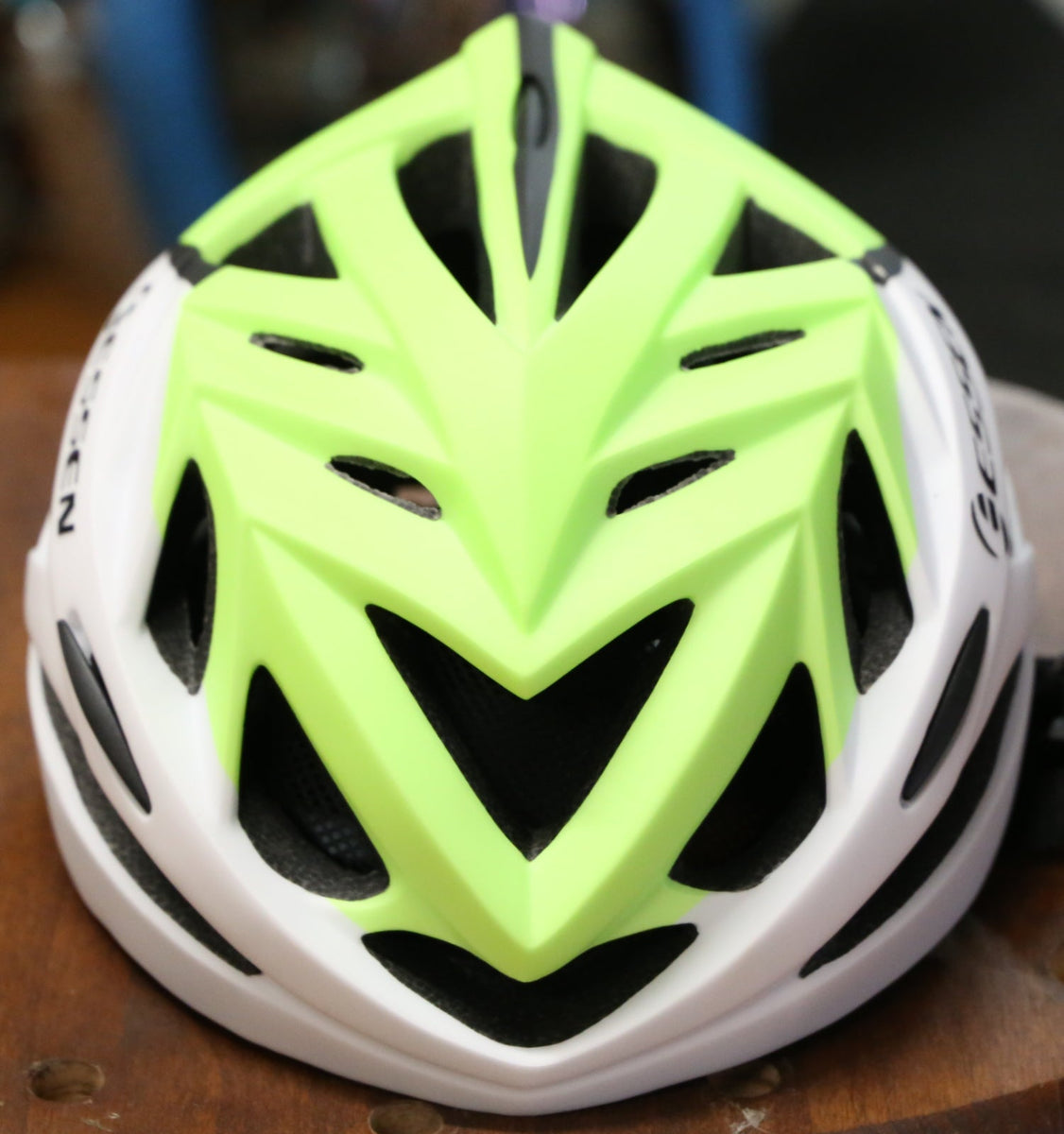 Adult Bicycle Helmet Essen Road Bike Helmet Green White