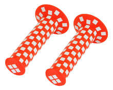 Load image into Gallery viewer, Checker Grips 7/8 long 124mm 800 Red White.
