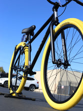 Load image into Gallery viewer, Elite BMX - Bandit BMX bike 29in