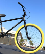 Load image into Gallery viewer, Elite BMX - Bandit BMX bike 29in