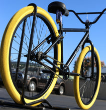 Load image into Gallery viewer, Elite BMX - Bandit BMX bike 29in