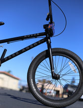 Load image into Gallery viewer, FreeAgent Novus Matte Black  Bmx