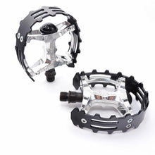 Load image into Gallery viewer, Bear claw Trap Pedals 9/16 Black for BMX bikes   - Live 4 Bikes