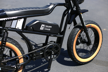Load image into Gallery viewer, Golden Cycle Panthro motor Style Ebike | 750w Moped Style Electric