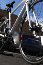 Load image into Gallery viewer, Flite 150 S White Sport Road Bike