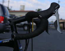 Load image into Gallery viewer, Flite 280 SM Black Road Bike Claris