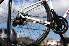 Load image into Gallery viewer, Flite 150 S White Sport Road Bike