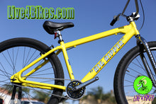 Load image into Gallery viewer, Big Ripper 29&quot; Yellow Sparkle SE BMX Bikes 29er BMX - Live4Bikes
