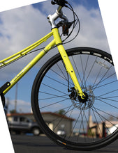 Load image into Gallery viewer, Urban Xcape Disc S Pow Green Disc Commuter Bike