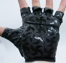 Load image into Gallery viewer, Waho. Short Finger Ninja Cycling Gloves | Large