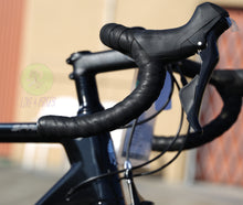 Load image into Gallery viewer, Bianchi Sprint Shimano 105 Road Bike carbon fiber 11sp 55cm Black -Live4bikes