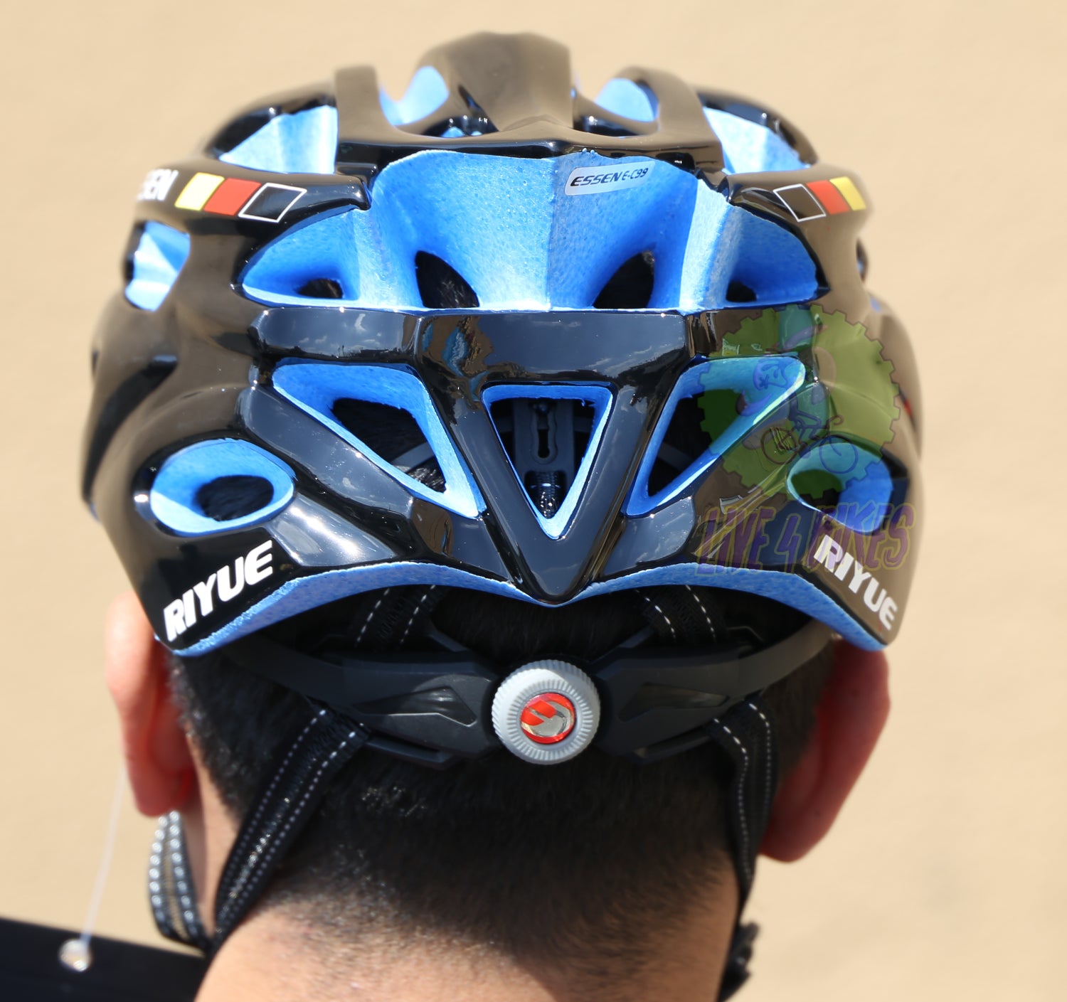 Road bike Helmet M/L – LIVE 4 BIKES Road bike Helmet M/L – LIVE 4 BIKES