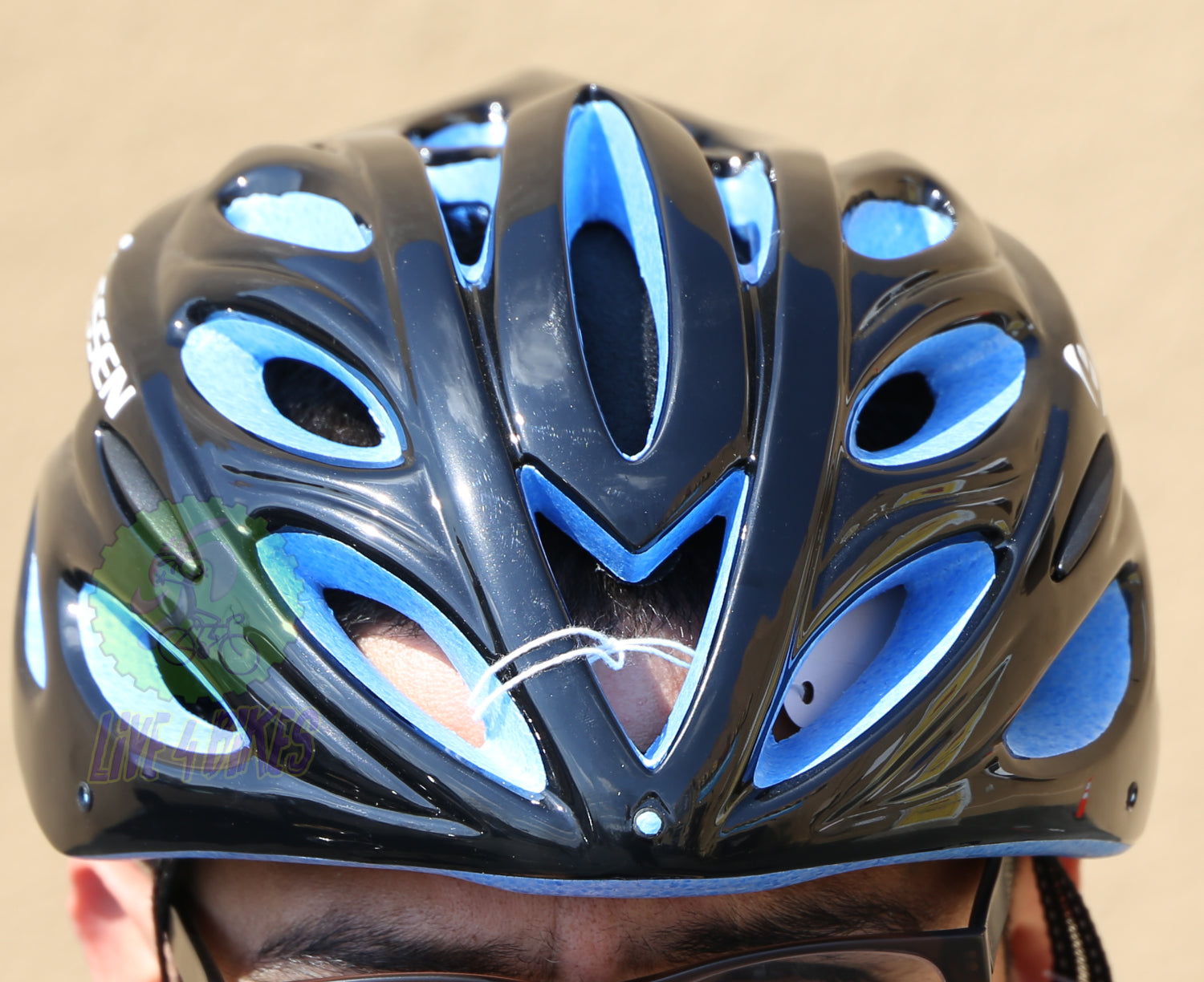 Road bike Helmet M/L – LIVE 4 BIKES Road bike Helmet M/L – LIVE 4 BIKES