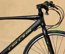 Load image into Gallery viewer, Celcius Luxe Flat bar Road Bike / Hybrid Bike Aluminum Disc Brakes -Live4Bikes
